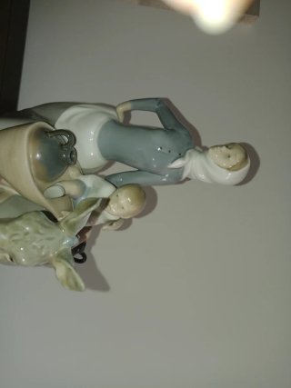 Figura Lladrô Mujer y Niño en Burro