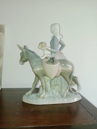 Figura Lladrô Mujer y Niño en Burro