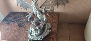 Figura Dragón Plata con Bola Morada