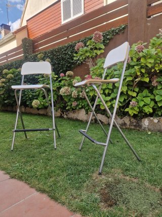 2 Taburetes Altos Plegables Metal y Plástico