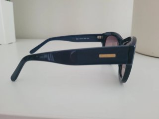 Gafas de sol Máximo Dutti azules.