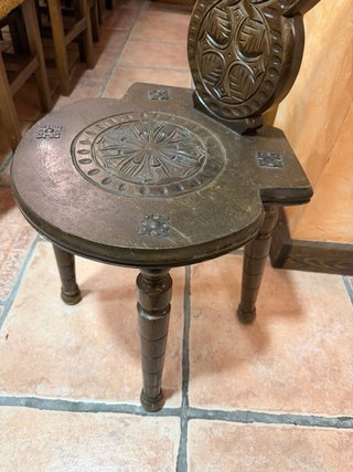 Silla antigua madera tallada floral