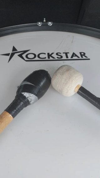 Bombo para fiestas con 3 mazos 30×60