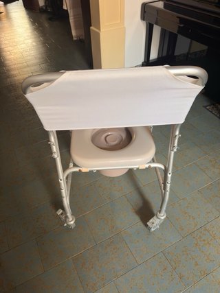 Silla de aseo/ ducha con ruedas inoxidable