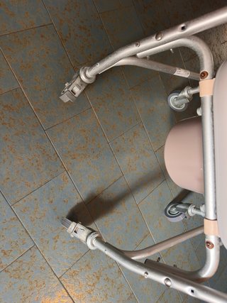 Silla de aseo/ ducha con ruedas inoxidable