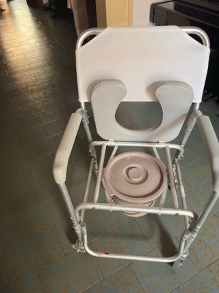 Silla de aseo/ ducha con ruedas inoxidable