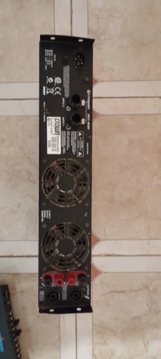 Crown XLS 402 Amplificador 2x400W