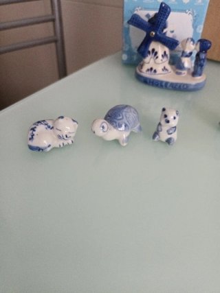 Figuritas cerámica azul y blanco