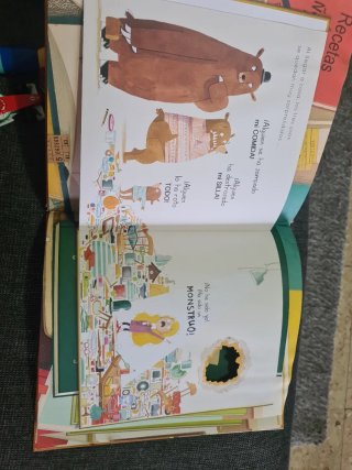 Libro ñac ñac el monstruo come libros