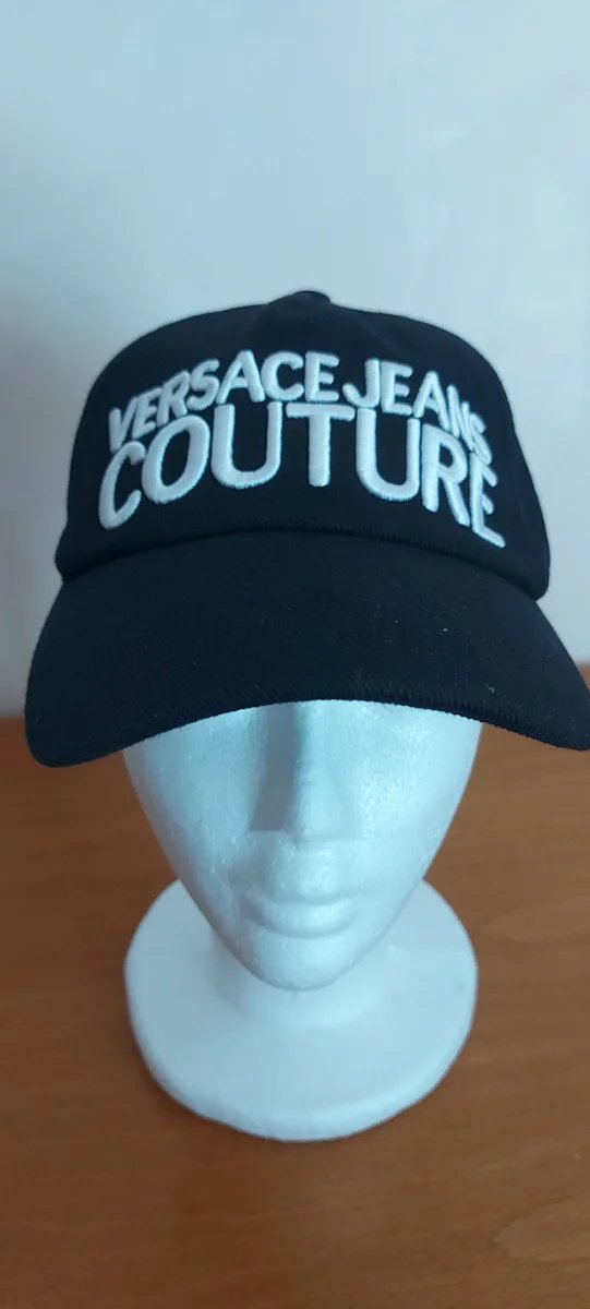 Gorra Versace Jeans Couture negra con maxi logo