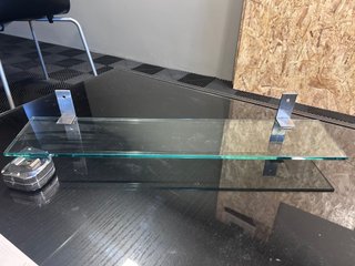 Estantería Cristal IKEA GUNDTAL