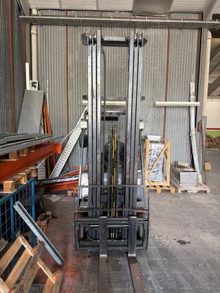 Carretilla elevadora Nissan eléctrica