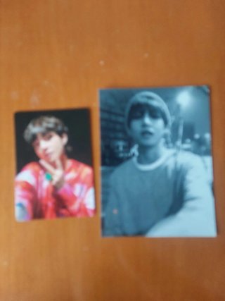 BTS V photocards e gadget
