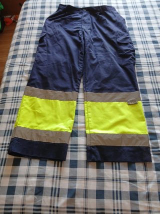Pantalón laboral alta visibilidad