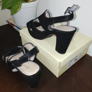 Sandalias negros de plataforma