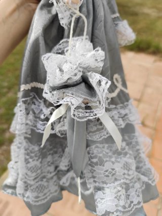 Muñeca de porcelana antigua