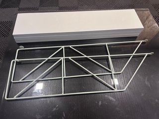 Estantería de pared triple madera y metal