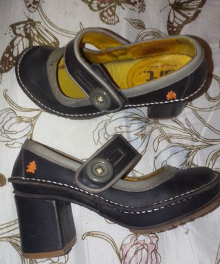 Lote:Botines Jeffrey Campbell y Zapatos ART