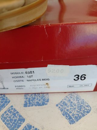 Sandalias doradas T36 + Regalo Zapatos T36