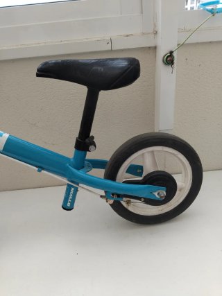 Bicicleta correpasillos azul