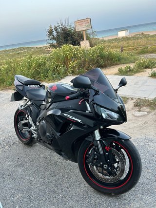 Honda CBR 1000 RR 2007 Negra