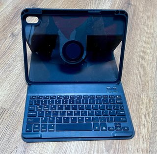 Funda con Teclado para iPad 10th Gen