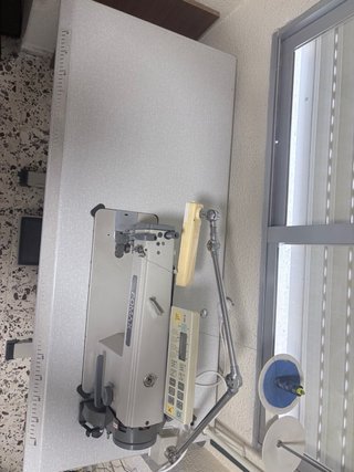Maquina de aparado automática plana