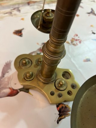 Balanza antigua latón dos platos
