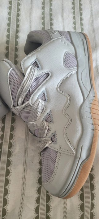 Zapatillas  Grises