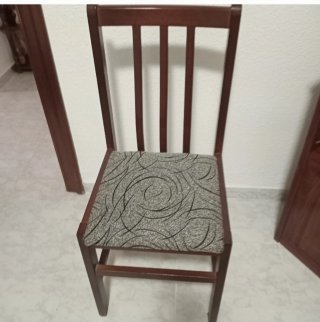 Mesa extensible + 4 sillas + cristal