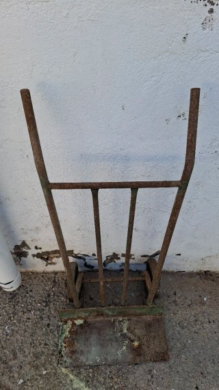Carretilla industrial con ruedas