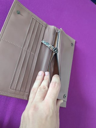 Cartera alargada mujer estampado serpiente