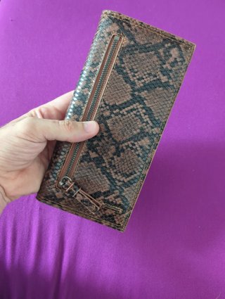 Cartera alargada mujer estampado serpiente