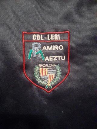 Chaqueta de uniforme escolar