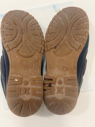 Zapatos de colegio negros con velcro