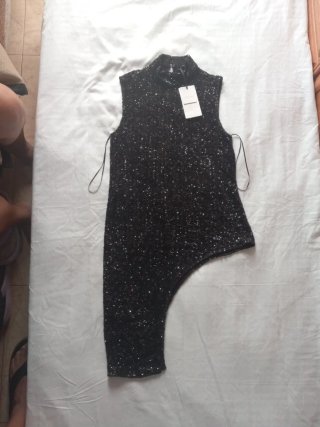 Blusa Zara lentejuelas negra