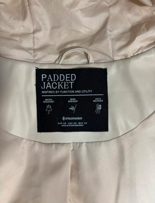 Chaqueta acolchada beige