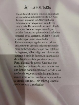 Águila solitaria