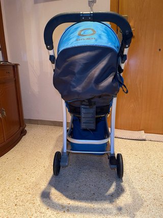 Carrito de paseo azul Buen estado