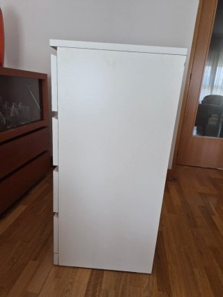 Cómoda blanca de 4 cajones