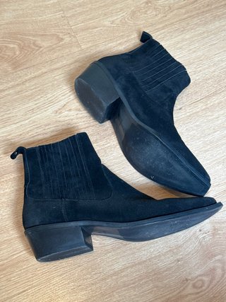 Botines Bershka negros ante