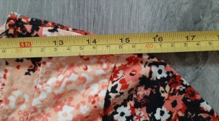 Camiseta floral manga corta mujer