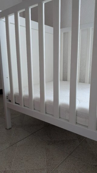 Cuna Ikea Sundvik + Colchón(+protector de colchon)
