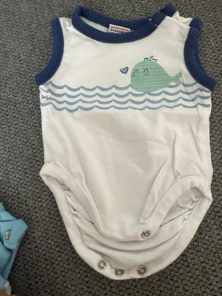 Pack 5 bodys Charanga Talla 0-0 meses y 2 camiseta