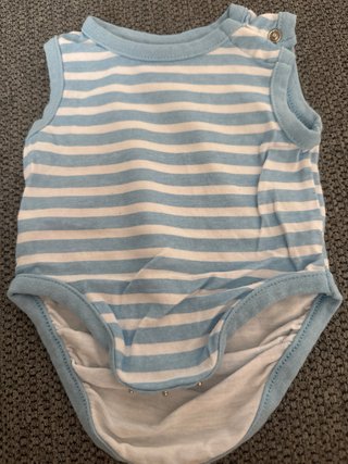 Pack 5 bodys Charanga Talla 0-0 meses y 2 camiseta