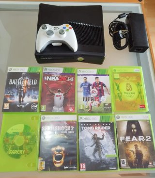 Xbox 360 Slim 250 GB Negra