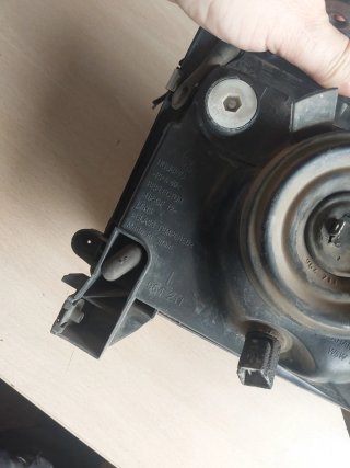 Faro Izquierdo Nissan Terrano