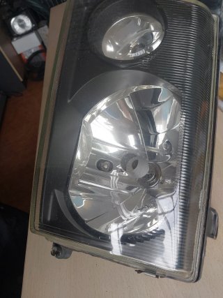 Faro Izquierdo Nissan Terrano