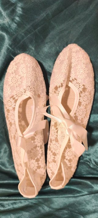 Zapatillas de encaje con lazo