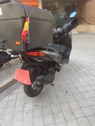 Yamaha TMAX 560 MAX SCOOTER